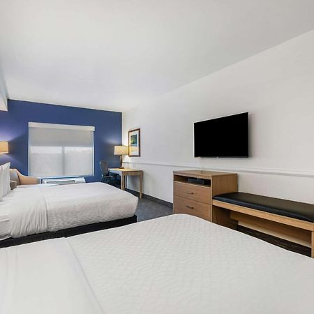 Best Western Plus Westgate Inn And Suites Леленд Екстер'єр фото