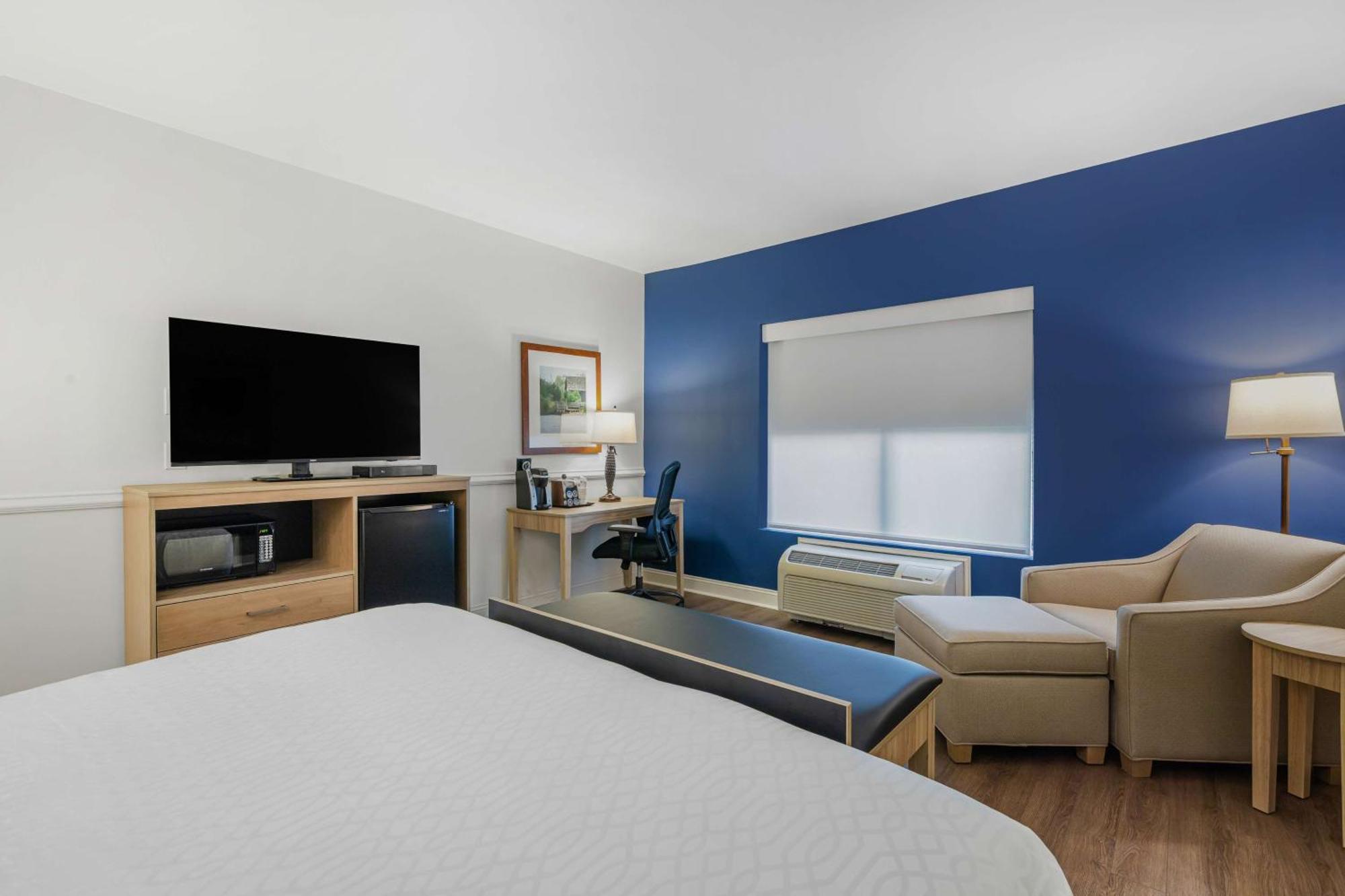 Best Western Plus Westgate Inn And Suites Леленд Екстер'єр фото