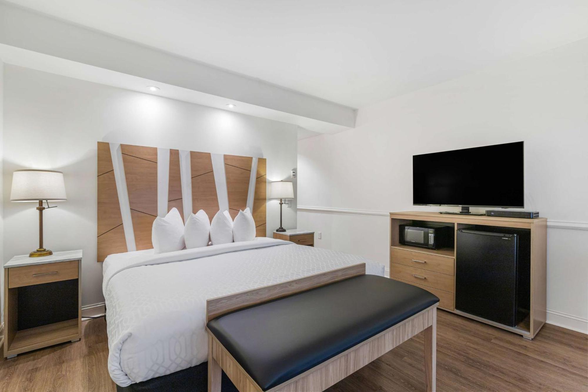 Best Western Plus Westgate Inn And Suites Леленд Екстер'єр фото