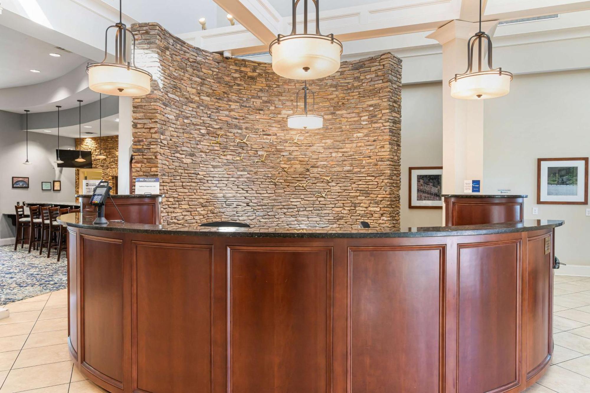 Best Western Plus Westgate Inn And Suites Леленд Екстер'єр фото