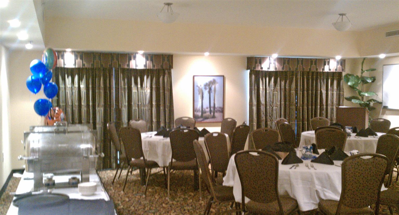 Best Western Plus Westgate Inn And Suites Леленд Ресторан фото